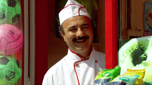 İllüzyon Nasıl ki Bir Göz Yanılmasıysa, Aşk da Bir Gönül Yanılmasıdır